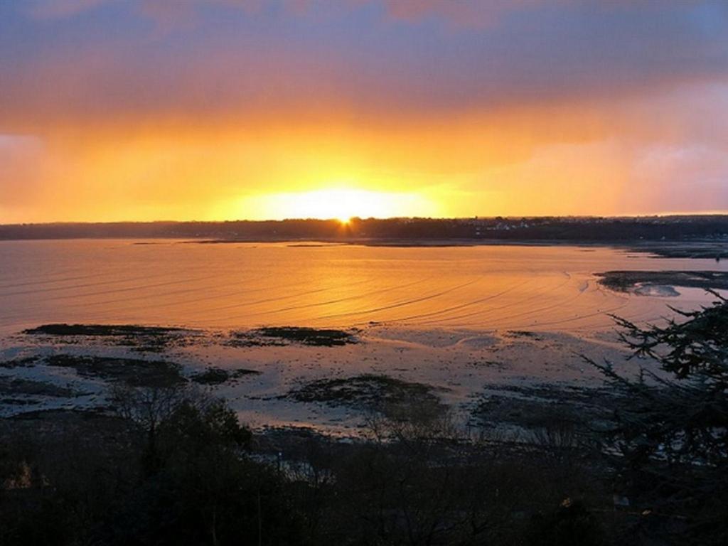 La Presqu' Ile Du Lenn Face A La Mer Lägenhet Louannec Exteriör bild